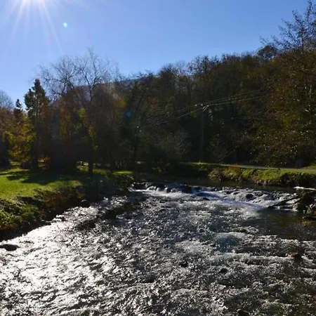 Maison Charmante A + Piscine Partagee & Vue Montagne Prázdninový dům *
