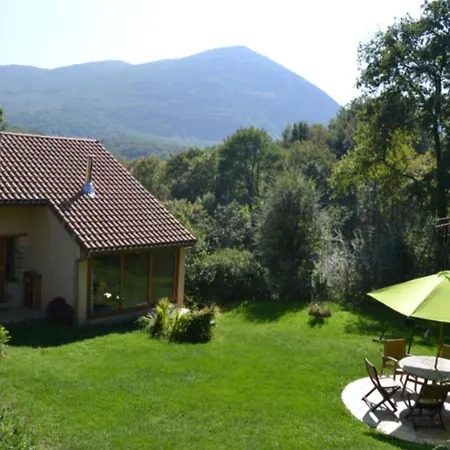 בית נופש Maison Charmante A + Piscine Partagee & Vue Montagne