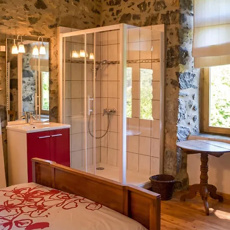Maison Charmante A + Piscine Partagee & Vue Montagne * Gembrie